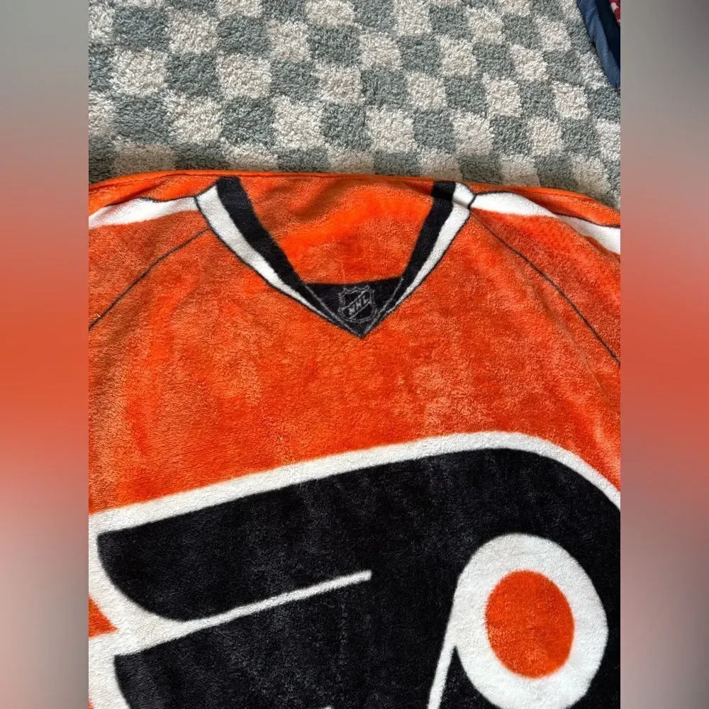 Philadelphia Flyers Hockey Fuzzy Throw Blanket Soft Cozy Warm Orange Black